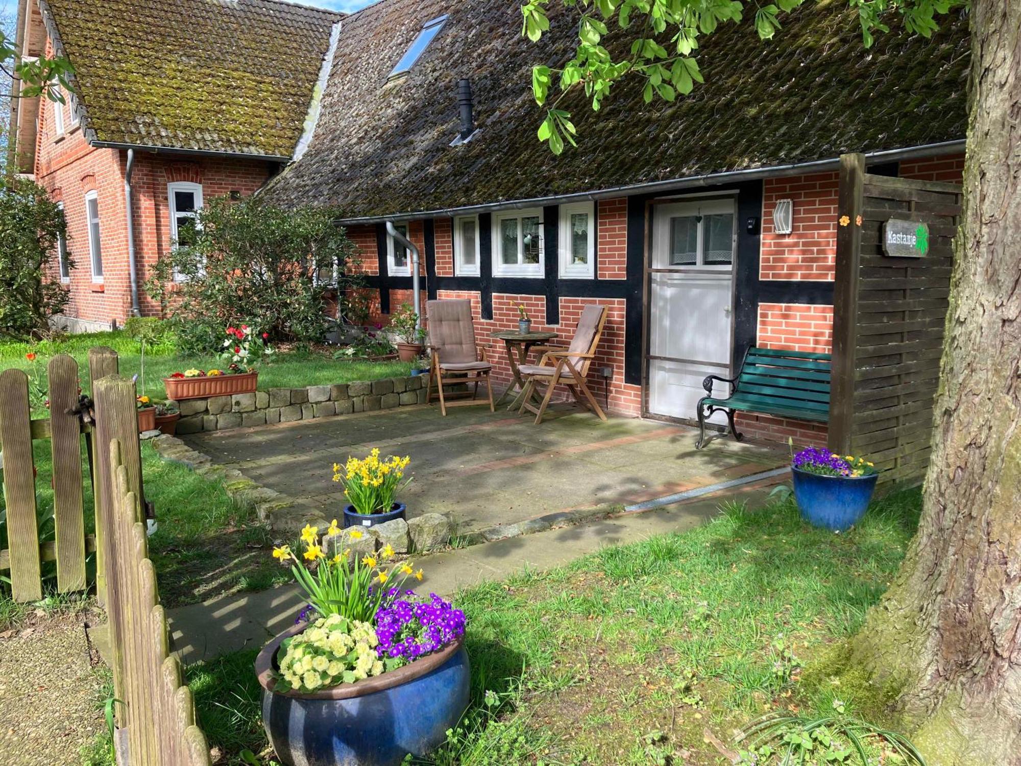 Ferienapartment Kastanje Gross Ippener Esterno foto